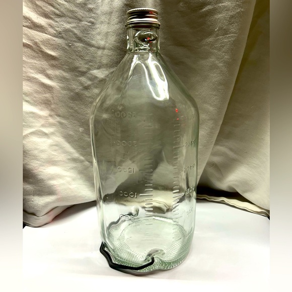 Vintage Glass Iv Bottle with Built In Hanger . - Picture 1 of 7